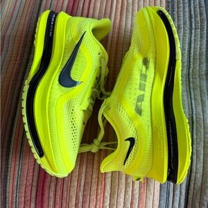 NIKE PEGASUS PREMIUM W Sz 10, M Sz
8.5-Volt